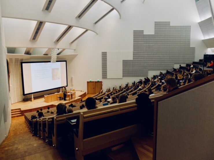 大学の授業風景